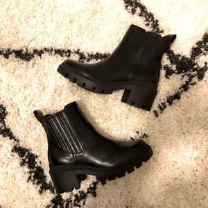 Black Heeled Chelsea Boots